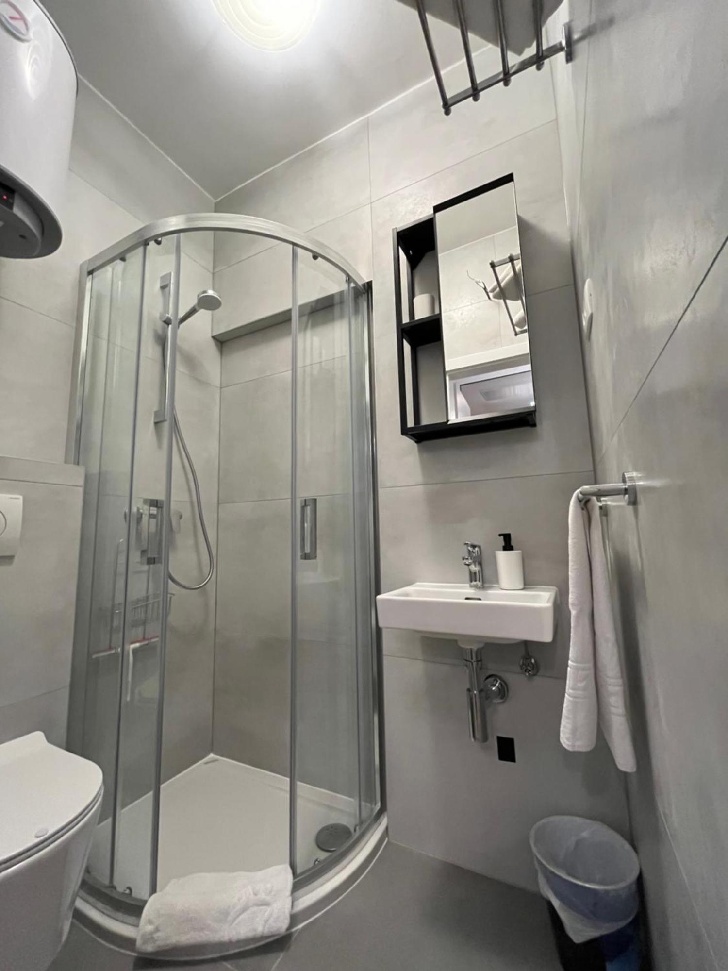 Studio Apartment And Rooms Adria โวดีเซ ภายนอก รูปภาพ