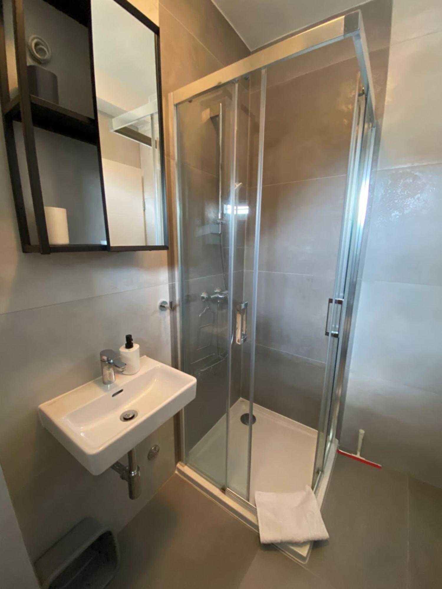 Studio Apartment And Rooms Adria โวดีเซ ภายนอก รูปภาพ